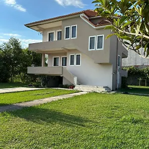 Hostel Rinas Ostello