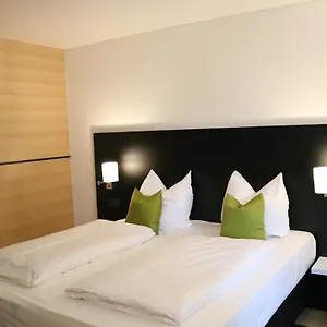 Ill Hotel